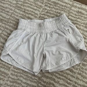 Lululemon shorts🤍🤍